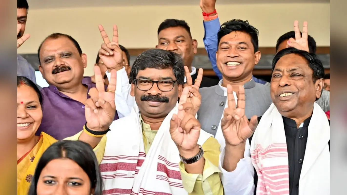झारखंड के वीर शहीद और आंदोलनकारियों का सपना हुआ साकार, CM हेमंत बोले- आज का दिन ऐतिहासिक, देखें Pics