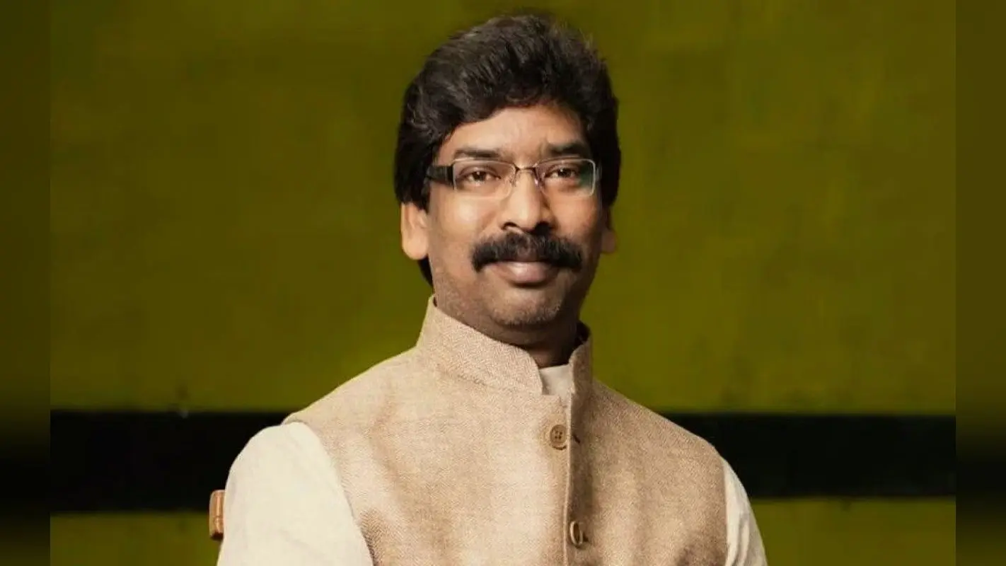 Jharkhand: सीएम हेमंत सोरेन ने कार्यकर्ताओं के साथ मनाया अपना 48वां जन्मदिन, देखें वीडियो