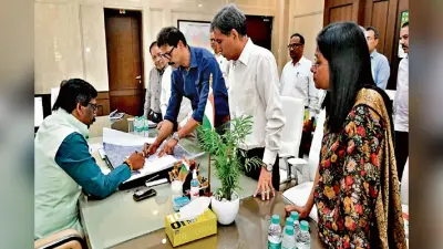 CM हेमंत ने की कांटाटोली और सिरमटोली फ्लाइओवर निर्माण कार्य की समीक्षा, ट्रैफिक सिस्टम को लेकर दिये निर्देश