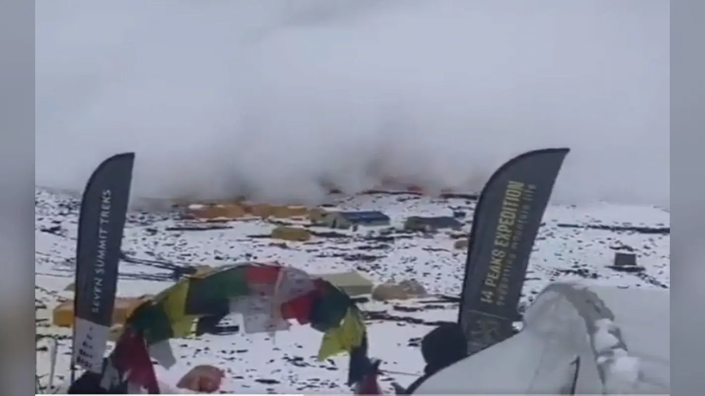 Nepal Avalanche: नेपाल के माउंट मानसलू में एक बार फिर हुआ हिमस्खलन, शेरपा ने शेयर किया भयावह वीडियो