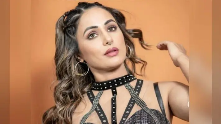 हिना खान ने हाई स्लिट ड्रेस में कराया बोल्ड फोटोशूट, ‘तूफानी सीनियर’ के हॉट लुक ने सोशल मीडिया पर मचाई हलचल