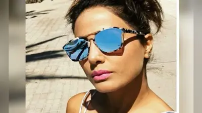 स्वीमिंग पूल में बोल्ड अंदाज में दिखीं हिना खान, ‘तूफानी सीनियर’ का हॉट लुक सोशल मीडिया पर वायरल