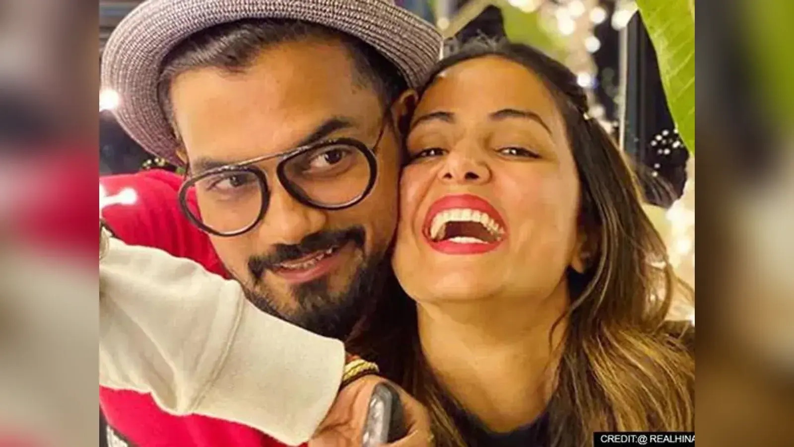 Hina Khan Video: हिना खान बॉयफ्रेंड रॉकी जायसवाल से शॉपिंग बैग छीनने के लिए हुई परेशान, वायरल वीडियो