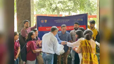 Delhi : हिंदू कॉलेज में अमृत कलश यात्रा का आयोजन, ‘मेरा देश मेरी माटी ’ के नारे लगे