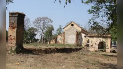 Jharkhand News: हजारीबाग में बर्बाद हो रही ऐतिहासिक धरोहर, कई हुए खंडहर, देखें Pics