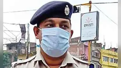 पश्चिम बंगाल में पुलिसकर्मियों को कोविड-19 से लड़ने में मदद कर रहे आईपीएस अधिकारी