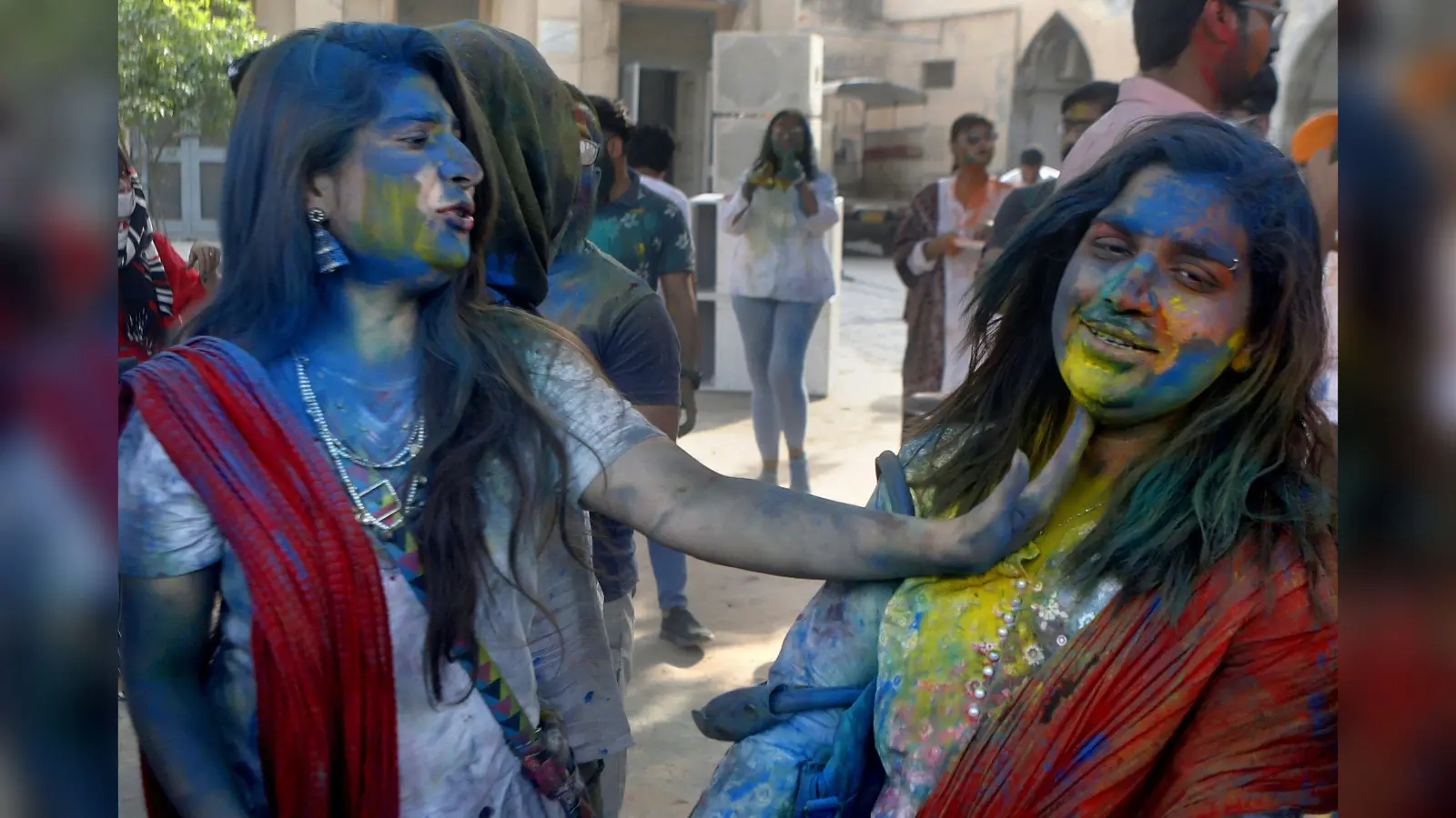 Holi Guidelines 2021: दिल्ली, यूपी से लेकर बिहार-झारखंड तक… होली की खुमारी में डूबने से पहले अपने शहर की गाइडलाइंस जान लीजिए