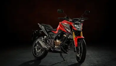Honda ने लॉन्च की अपनी नयी CB300F, जानें कीमत और फीचर्स से जुड़ी सभी डीटेल्स
