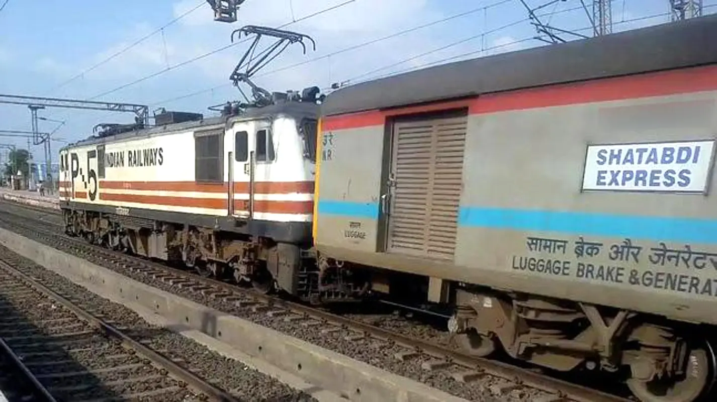 Train News: रांची-हावड़ा शताब्दी एक्सप्रेस हुआ रीशेड्यूल, पूर्णिया कोर्ट-हटिया एक्स 6 से 9 दिसंबर तक रद्द