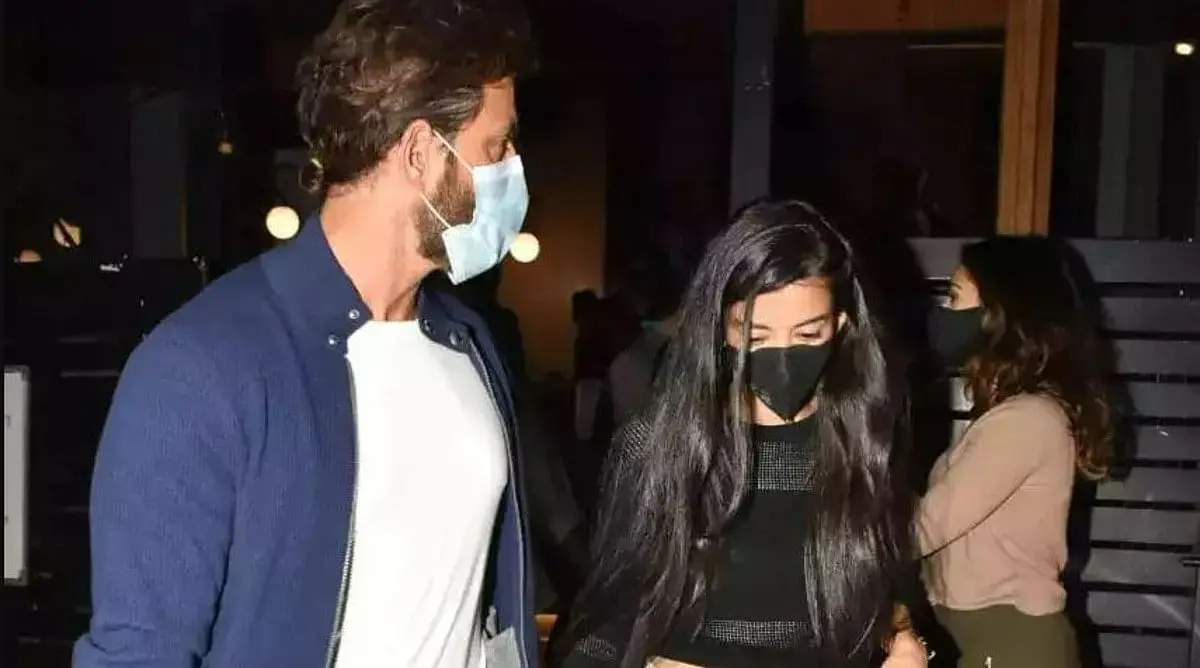 इस एक्ट्रेस को Hrithik Roshan कर रहे डेट? अब खुला राज, हाथ थामे रेस्टोरेंट से दिखे थे बाहर