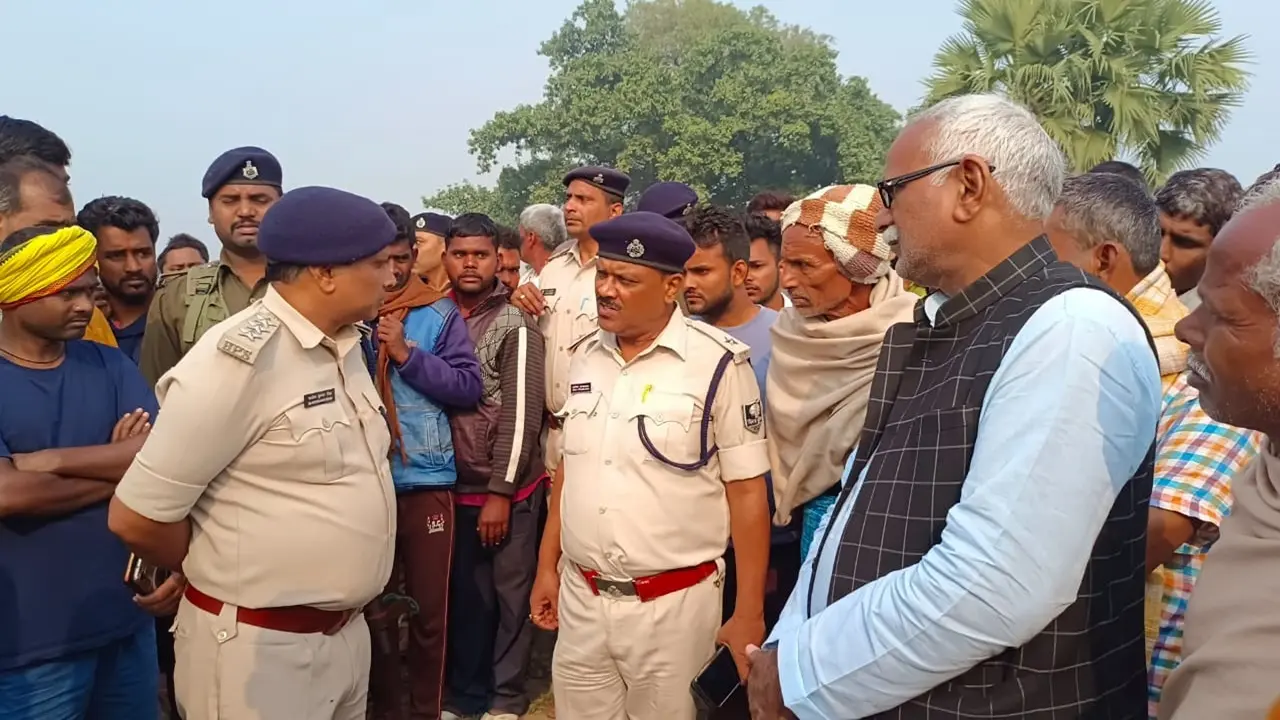 बिहार में कर्ज ने ली एक और जान, गोपालगंज में महिला ने अपना गला रेता, चीखते रह गए बच्चे..