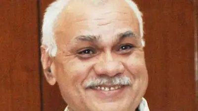 रिटायरमेंट के पहले 6 महीने का एक्सटेंशन, मिला UP के मुख्य सचिव का जिम्मा, जानें कौन हैं IAS दुर्गा शंकर मिश्र