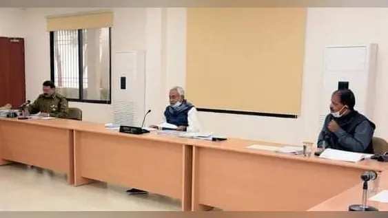बिहार में नीतीश सरकार ने 81 डॉक्टरों को किया सेवा से बर्खास्त, CM की कार्रवाई से स्वास्थ्य विभाग में मची खलबली