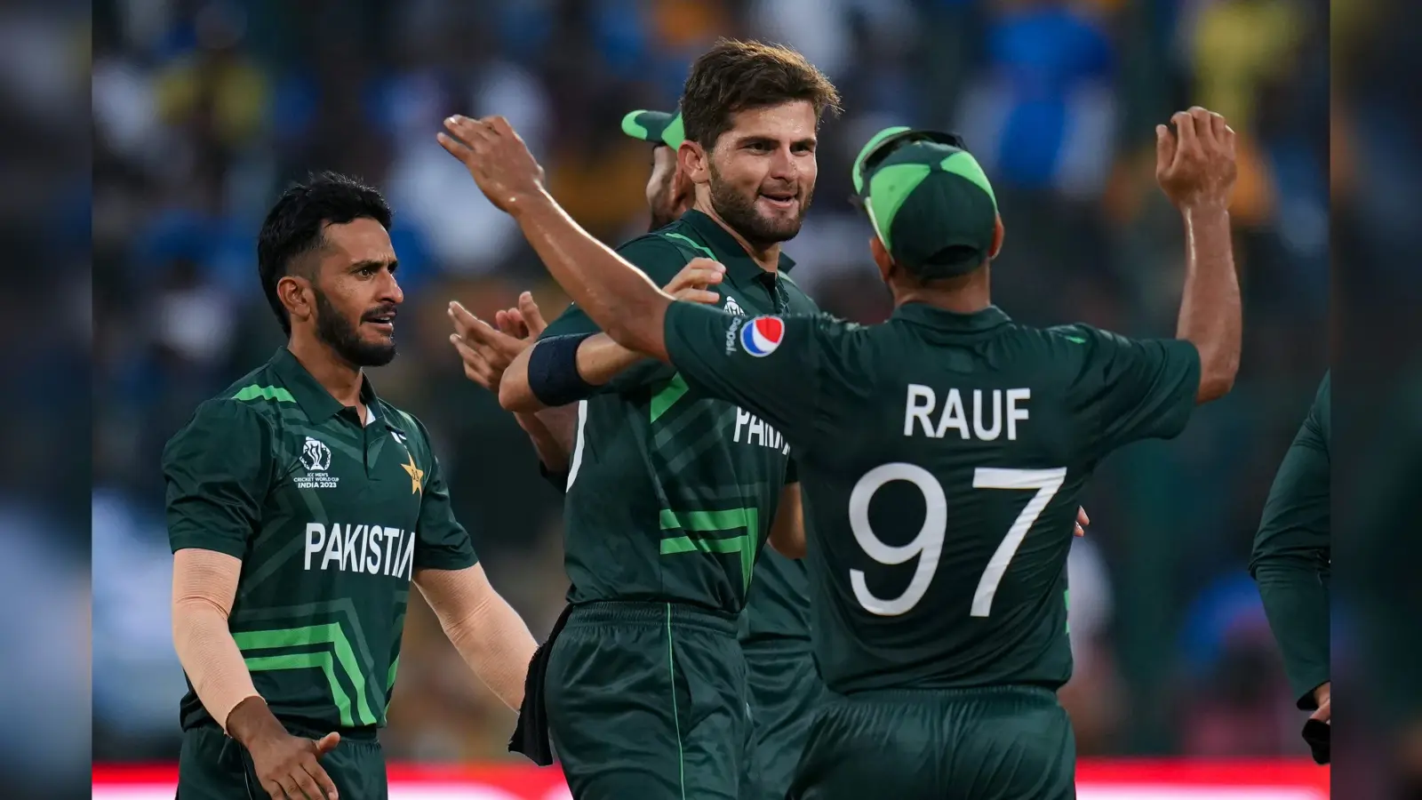 AUS vs PAK Photos: ऑस्ट्रेलिया ने पाकिस्तान को रौंदा, डेविड वॉर्नर ने जड़े 163 रन और जंपा ने चटकाए 4 विकेट