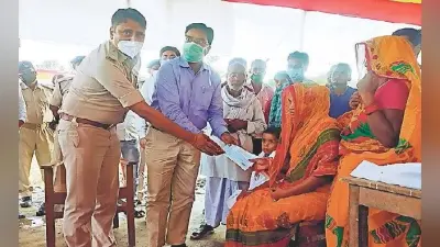 कर्ज ले जिस बेटे को बनाया सीए, अब वह पिता को सिखा रहा ककहरा