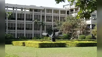 IIT बॉम्बे में चंडीगढ़ जैसा मामला, महिला वॉशरूम में झांकने के आरोप में एक व्यक्ति गिरफ्तार