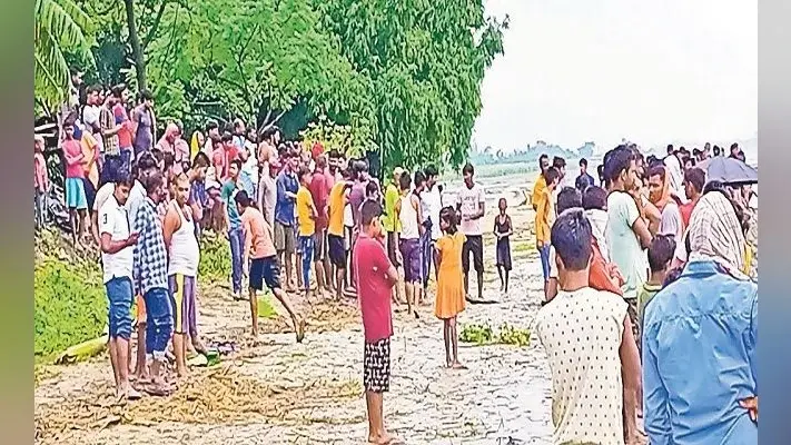 बिहार: प्रेमिका से मिलने गये प्रेमी का काट दिया सिर, छठे दिन गंडक नदी में बहता मिला शव, युवती लापता