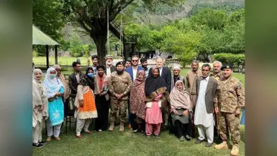 जानें कौन हैं अमेरिकी सांसद इल्हान उमर, जिनके PoK जाने पर भारत ने लगा दी फटकार