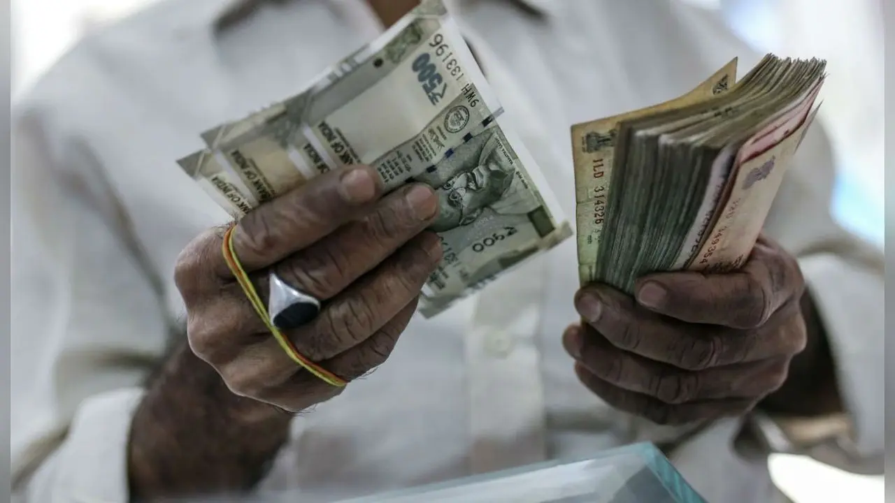 पेंशन नियमों में बदलाव कर सरकार ने केंद्रीय कर्मचारियों को दी बड़ी राहत, देश के लाखों लोगों को होगा फायदा