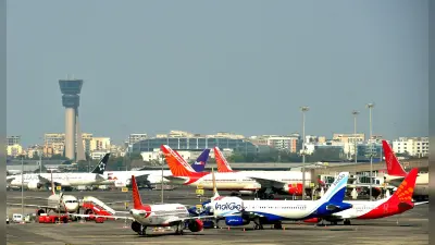Lucknow News: कस्टम विभाग की बड़ी कार्रवाई, अमौसी एयरपोर्ट पर पकड़ा डेढ़ करोड़ से अधिक का सोना