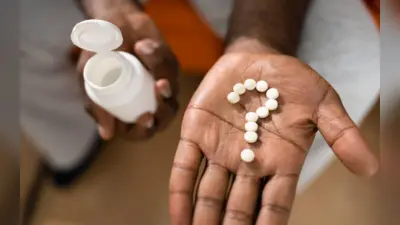 Painkillers and Side-effects: रोज पेनकिलर ले रहे तो सावधान, डैमेज हो सकता है आपका लीवर