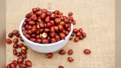 Peanuts for Skin: चेहरे की खूबसूरती बढ़ाएगी मूंगफली, जानिए इसके 7 फायदे
