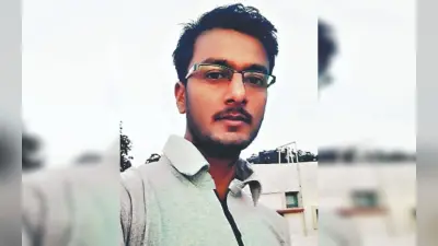 चतरा के सुदूर गांव से निकल रोशन ने MNC में बनायी जगह, उच्च शिक्षा हासिल करने वाले गांव के पहले युवा
