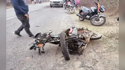 पश्चिमी सिंघभूम में बस और बाइक के बीच हुई जोरदार टक्कर, पारा शिक्षक की मौत