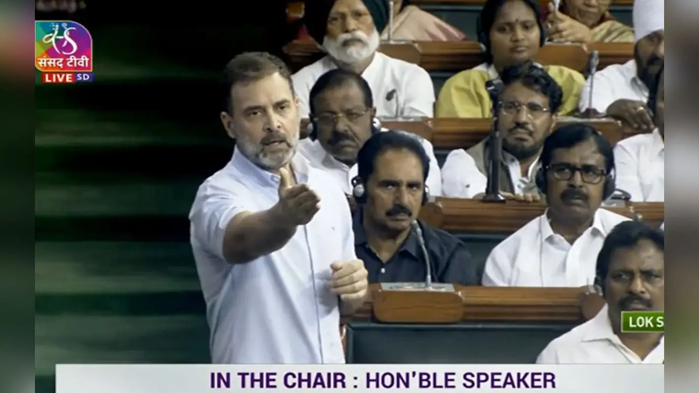 No-Confidence Motion : सदन में राहुल गांधी ने केंद्र सरकार को घेरा, कहा-लंका को रावण के अहंकार ने जलाया था