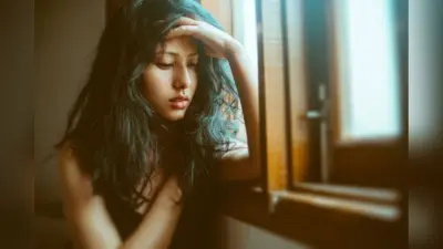 Mental Health: डिप्रेशन का डट कर करें सामना, फोलो करें ये उपाय