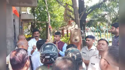 गुमला : मंदिर परिसर में बनी दुकान को सील करने पहुंचा प्रशासन, विरोध के बाद वापस लौटे अधिकारी