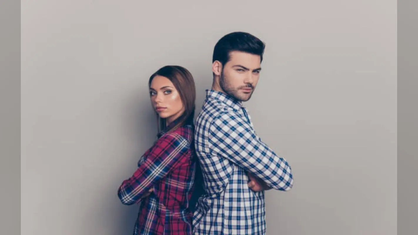 Ego In Relationship: रिश्तों को जिंदा रखना है तो छोड़िए अहंकार, परवाह से बढ़ेगा प्यार