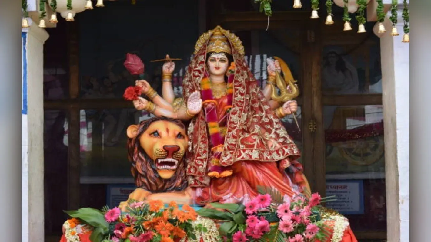 Navratri 2023 Totke: नवरात्रि में बन रहें हैं कई दुर्लभ संयोग, इनकी खरीदारी से होगी धन-वैभव में वृद्धि