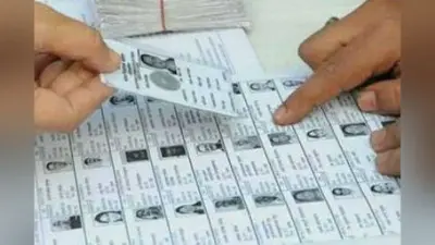 गिरिडीह : एसडीओ ने की मतदाता सूची संक्षिप्त पुनरीक्षण कार्यक्रम की समीक्षा
