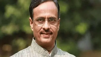 सपा-बसपा के खेमे में लगी बड़ी सेंध, 10 MLC लेंगे BJP की सदस्यता, उप मुख्यमंत्री दिनेश शर्मा की है यह ‘रणनीति’