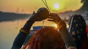 भागलपुर : गंगा में समा गया 200 फुट बाबूपुर संतनगर पथ, कई गांव आ सकते हैं कटाव की चपेट में