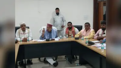 Aligarh News: खाद की सभी दुकानों पर लगेंगे स्टॉक और रेट बोर्ड, कृषि मंत्री ने दिए निर्देश