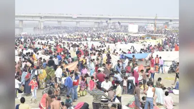 Bareilly : कार्तिक पूर्णिमा पर श्रद्धालुओं ने रामगंगा में लगाई आस्था की डुबकी, घाटों पर उमड़ी भीड़
