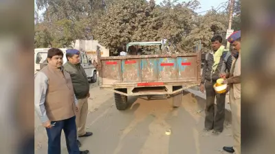Aligarh News: ट्रैक्टर-ट्रॉलियों में लग रहे रेट्रो-रिफ्लेक्टिव टेप, जानें वजह