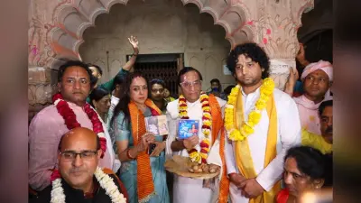 Holi 2023: वृंदावन के राधारमण मंदिर पहुंची सांसद हेमा मालिनी, सामने आयी ये खूबसूरत तसवीरें