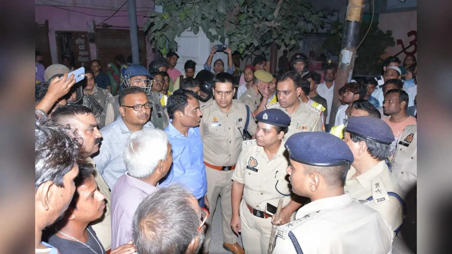 बरेली में ईद मिलादुन्नबी के जुलूस का रास्ता रोकने वाले 44 महिला- पुरुष पर एफआईआर, सीसीटीवी से हो रही शिनाख्त