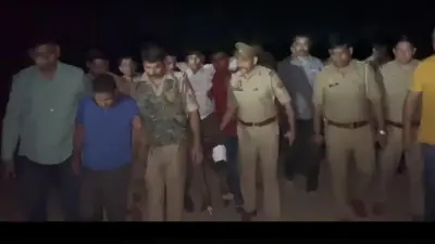 आगरा: पुलिस की बदमाशों के साथ हुई मुठभेड़, स्कूल में लूट करने वाले चार गिरफ्तार, दो को लगी गोली