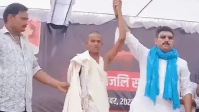 देवरिया हत्याकांड: अखिलेश यादव पीड़ितों से करेंगे मुलाकात, देवेश बोला- बुलडोजर चलने के बाद करूंगा ब्रह्मभोज