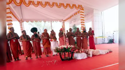 नए संसद भवन पर पहली बार फहरा तिरंगा, उपराष्ट्रपति जगदीप धनखड़ ने किया ध्वजारोहण
