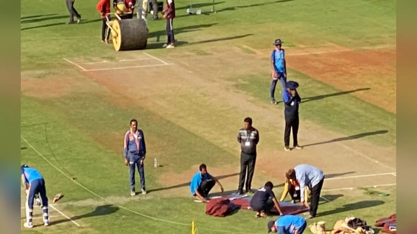 IND vs AUS: इंदौर की पिच पर पूर्व दिग्गजों ने उठाए सवाल, मिल सकती है ‘औसत से कमतर’ की रेटिंग