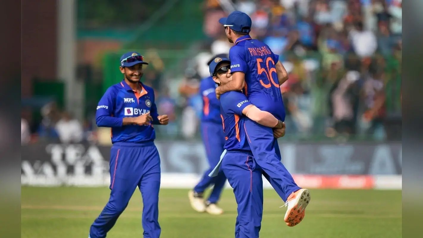 IND vs SA: दक्षिण अफ्रीका के खिलाफ भारत ने दर्ज की आसान जीत, 2-1 से अपने नाम की वनडे सीरीज