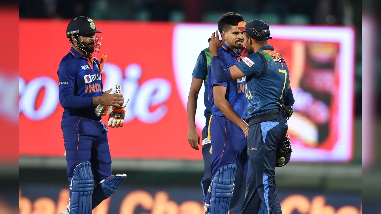 WI vs IND 1st ODI: रवींद्र जडेजा चोटिल, दो वनडे मैचों के लिए टीम से हुए बाहर, बीसीसीआई ने दिया अपडेट
