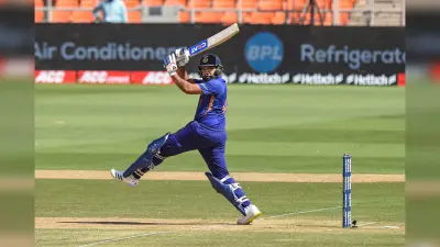 India vs Sri Lanka: ‘रणजी में रन बनाते रहो, मौके भी मिलेंगे’, रोहित शर्मा की खिलाड़ियों को बड़ी सलाह