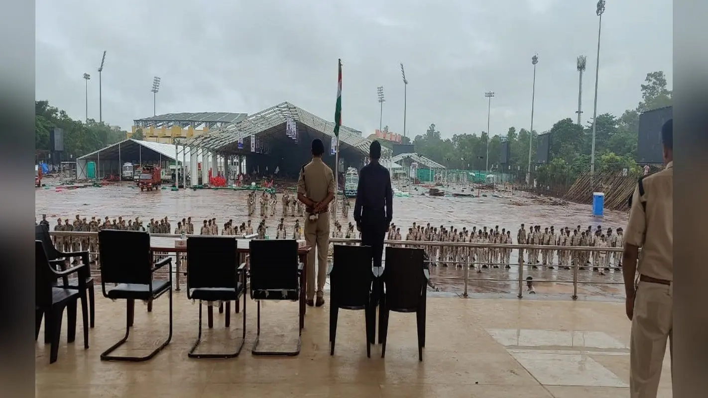 Independence Day 2022: रांची के मोरहाबादी में Parade का Rehearsal, Ranchi DC ने तैयारियों का लिया जायजा