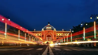 Independence Day 2023: स्वतंत्रता दिवस की धूम, पूर्व संध्या पर रौशनी से नहा उठा पूरा देश, देखें तस्वीरें